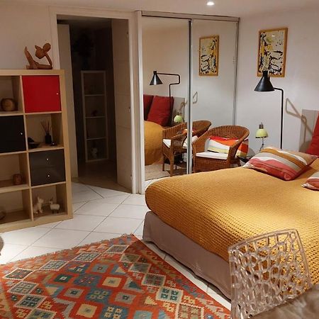 studio rue ménard près de la tour magne Nîmes Esterno foto