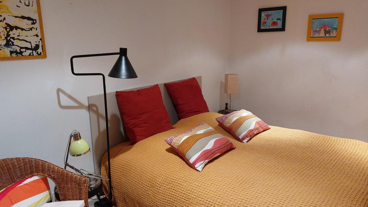 studio rue ménard près de la tour magne Nîmes Esterno foto